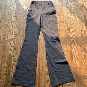 Aritzia TNA High Rise Leggings